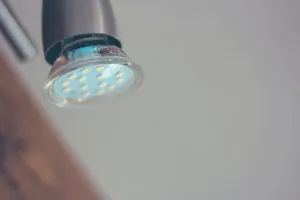 Ile wody zużywa pralka? Zadbaj o oszczędność w domu